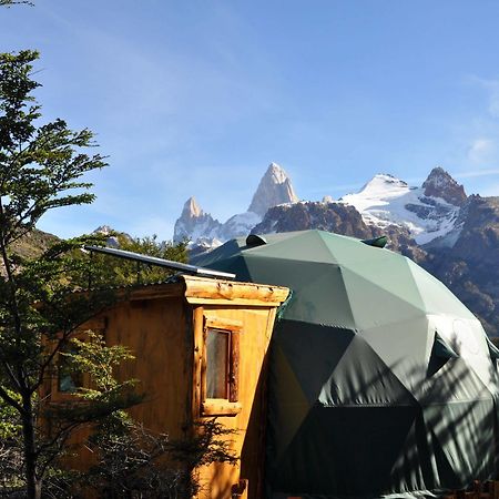 Отель Patagonia Eco Domes Эль-Чальтен Экстерьер фото