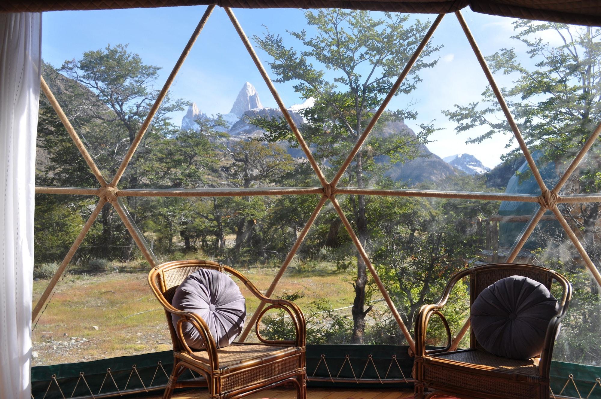 Отель Patagonia Eco Domes Эль-Чальтен Экстерьер фото