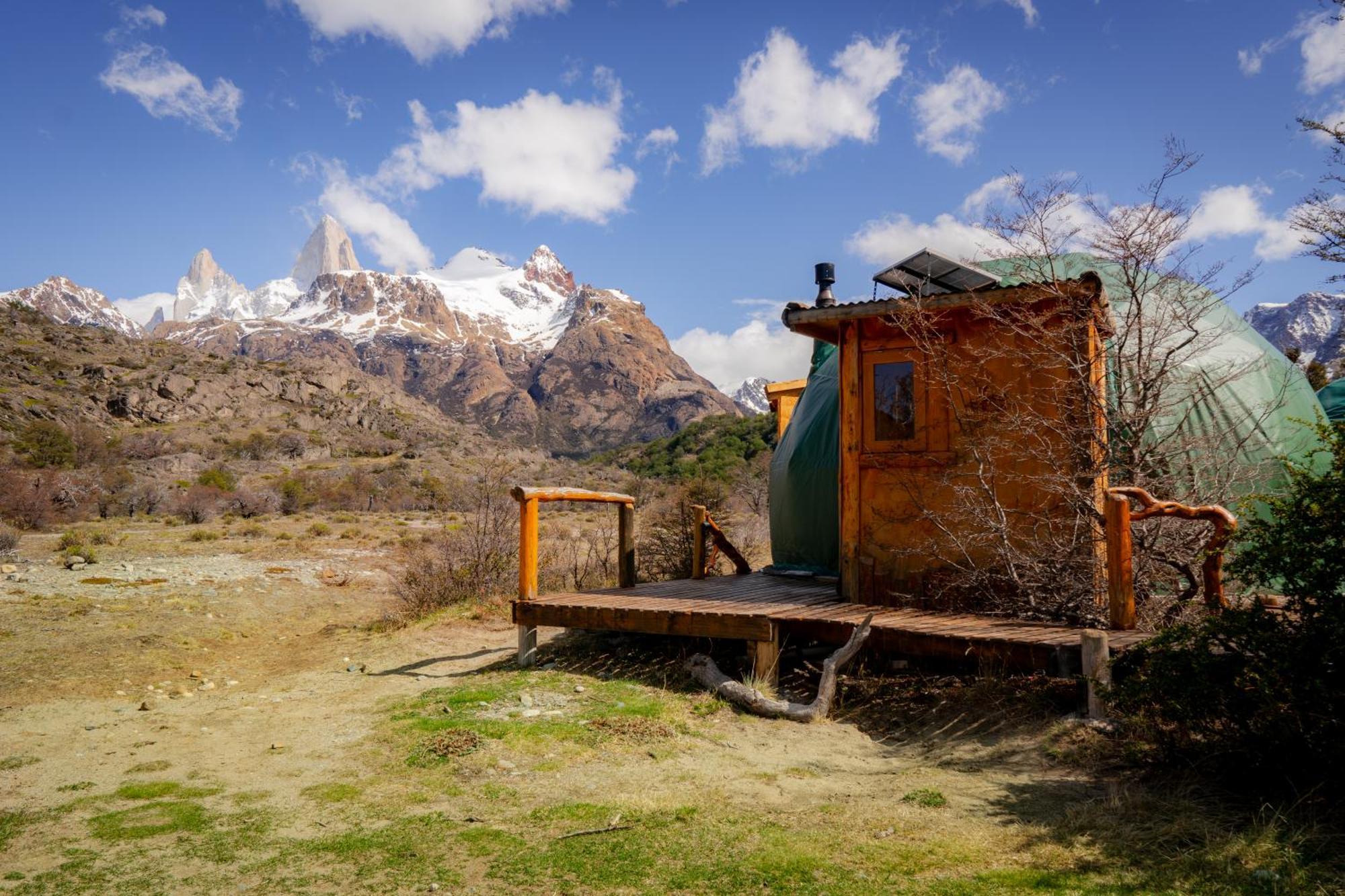 Отель Patagonia Eco Domes Эль-Чальтен Экстерьер фото