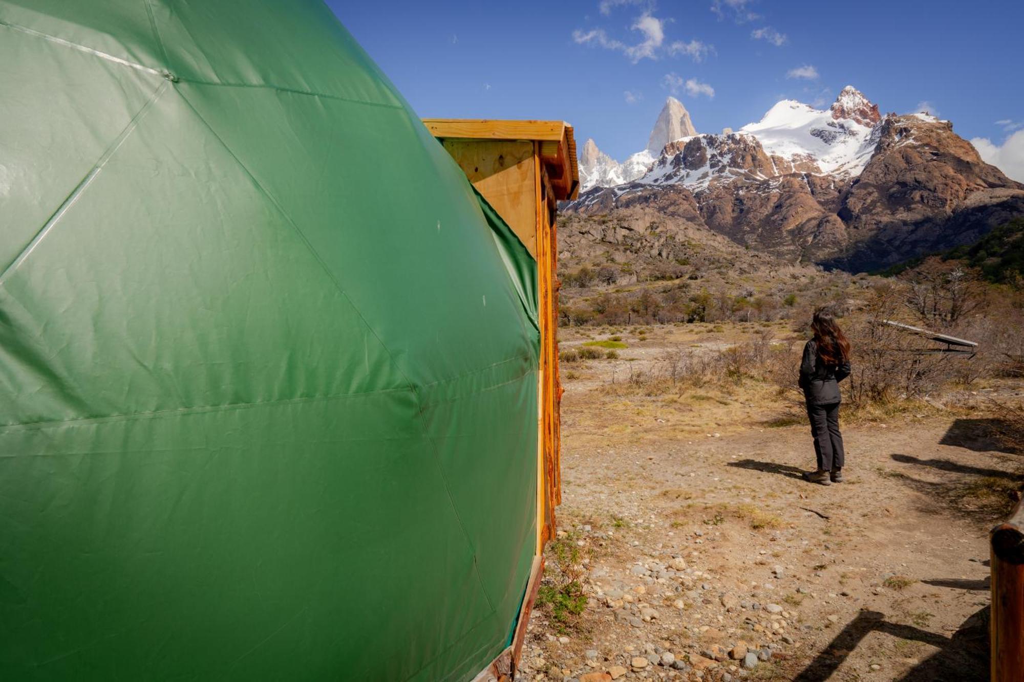 Отель Patagonia Eco Domes Эль-Чальтен Экстерьер фото