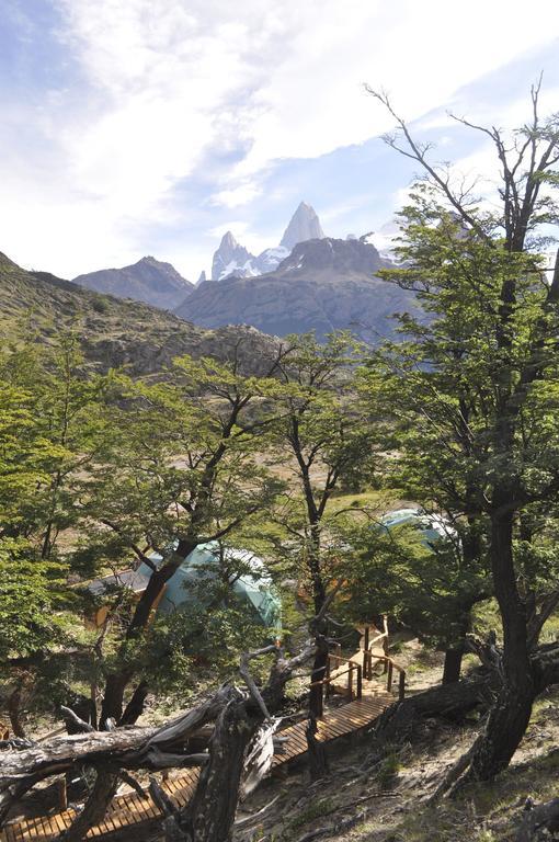 Отель Patagonia Eco Domes Эль-Чальтен Экстерьер фото