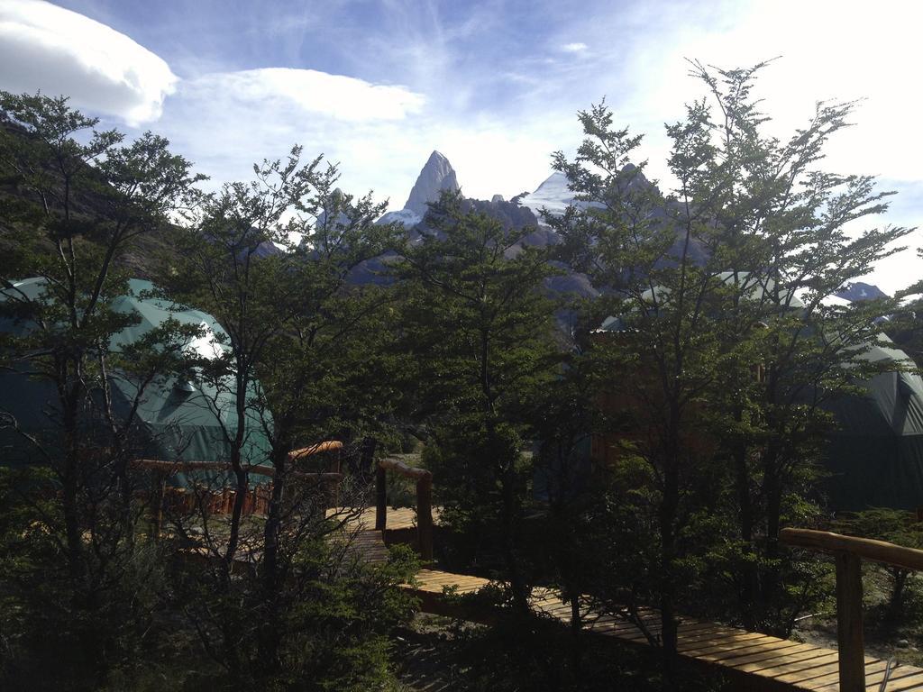 Отель Patagonia Eco Domes Эль-Чальтен Экстерьер фото